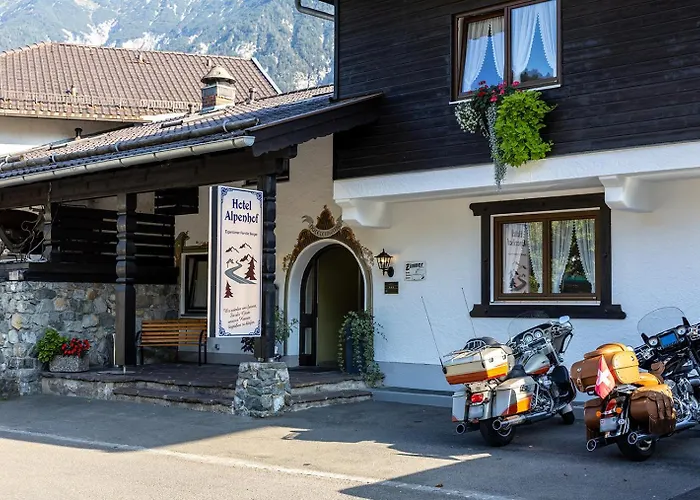 Alpenhof Hotel 3*