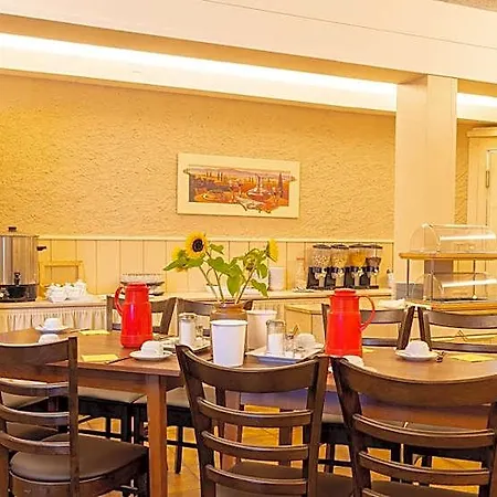 Alpenhof Szálloda 3*